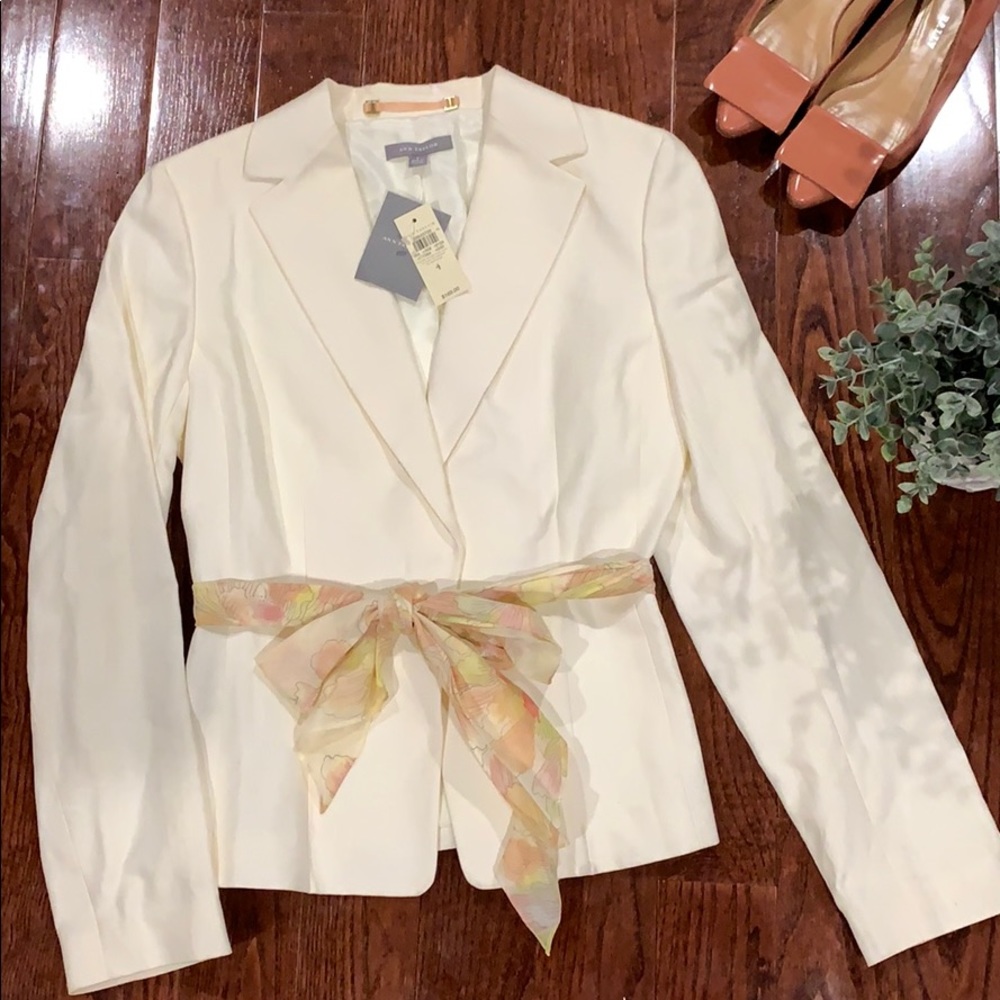 ANN TAYLOR Linen Blazer w/Floral Tie Belt